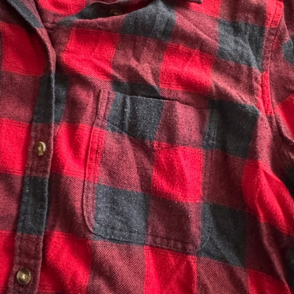 American Eagle “Ahh-Mazingly Soft” Red & Black Plaid Flannel – Size M - Picture 4 of 9